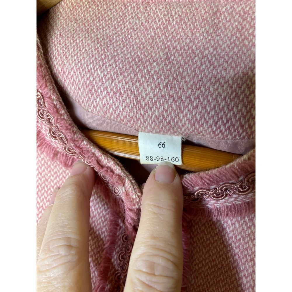 VTG Chic Pink Tweed Collarless Jacket Blazer Women Embellished Trim lined nice! - Picture 15 of 15